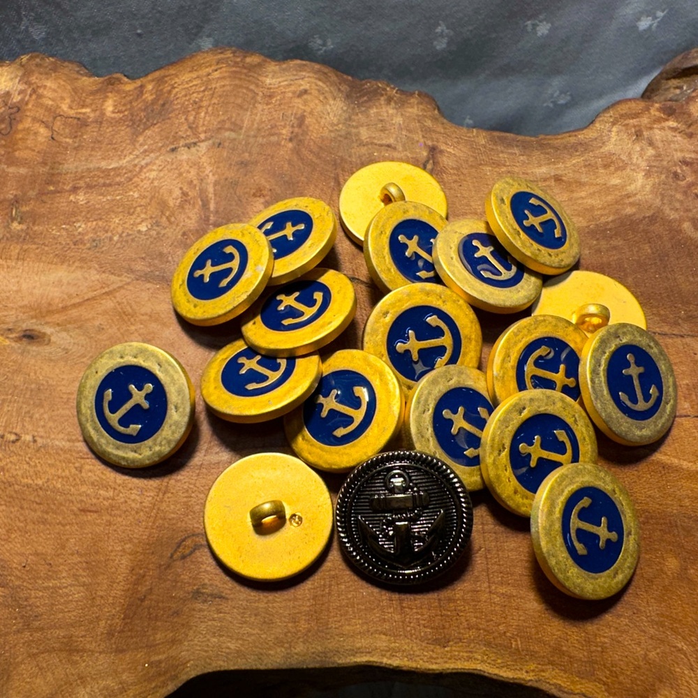 20 Vintage Anchor Buttons - Picture 1 of 7